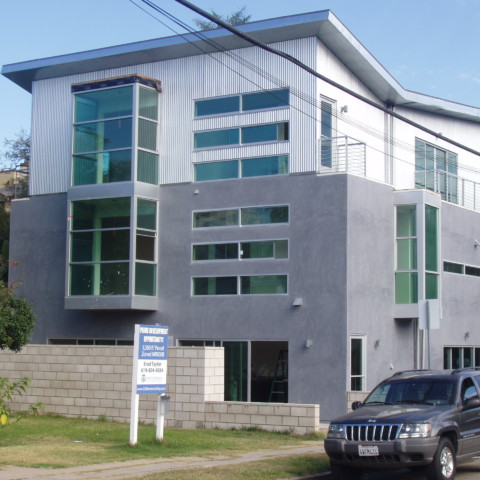 HILLTRESS CONDOS